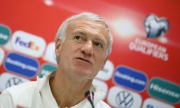Le sélectionneur de l'équipe de France, Didier Deschamps, lors d'une conférence de presse, le 27 mars 2021 à Nur-Sultan, à la veille du match de quaifications pour le Mondial-2022 contre le Kazakhstan