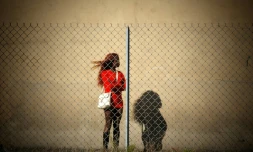 Des centaines de jeunes NigĂ©rianes en quĂȘte d'une vie meilleure, finissent, aprĂšs un voyage traumatisant, sous la coupe d'un rĂ©seau de prostitution