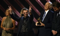 L'ex-batteur des Beatles Ringo Starr et le producteur George Martin, lors de la 50e édition des Grammy Awards à Los Angeles, le 10 février 2008