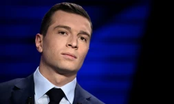 La tĂȘte de liste du Rassemblement national (RN) aux Ă©lections europĂ©ennes Jordan Bardella le 27 mai 2024 sur la chaĂźne BFMTV Ă Paris