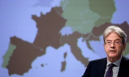 Le Commissaire européen à l'Economie, Paolo Gentiloni, présente les prévisions économiques de la Commission, lors d'une conférence de presse à Bruxelles, le 7 juillet 2021