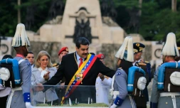 Le président vénézuélien Nicolas Maduro (C) à Valencia, dans le nord du Venezuela, le 24 juin 2019