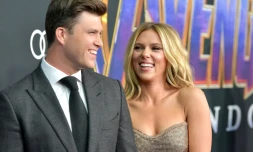 Scarlett Johansson et Colin Jost le 22 avril 2019 Ă Los Angeles, en Californie