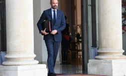 Le Premier ministre Edouard Philippe sur le perron de l'Elysée, le 21 novembre 2018 à Paris