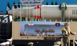 Le nouveau missile iranien Jihad présenté lors du défilé militaire annuel marquant l'anniversaire du déclenchement de la guerre de 1980-1988 contre l'Irak de Saddam Hussein, le 21 septembre 2024 à Téhéran
