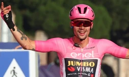 Le SlovÚne Primoz Roglic, vainqueur du Giro, lors de la derniÚre étape, le 28 mai 2023 à Rome