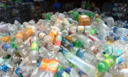 Des bouteilles en plastique destinées au recyclage à Bombay le 4 juin 2013 à la veille de la Journée mondiale de l'environnement