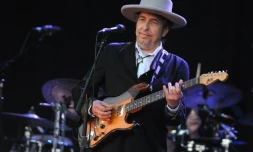 Le chanteur américain Bob Dylan lors d'un concert au festival des Vieilles Charrues, le 22 juillet 2012 à Carhaix-Plouguer