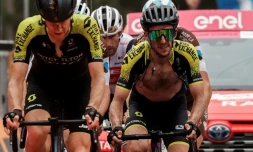 Simon Yates (à droite) sur le Tour d'Italie, le 5 octobre 2020 sur l'étape de l'Etna