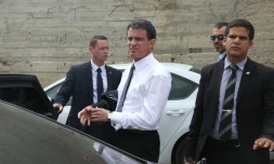 Manuel Valls aprÚs une visite au cimetiÚre Givat Shaul le 23 mai 2016 à Jérusalem