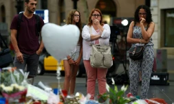 Hommage aux victimes de l'attentat de Barcelone, sur l'avenue de las Ramblas, le 19 août 2017