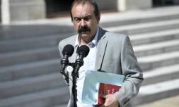 Le numéro un de la CGT, Philippe Martinez, parle aux journalistes après avoir rencontré le président Macron à l'Elysée le 23 mai 2017