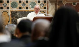 Le pape François intervient devant les diplomates lors de la cérémonie de voeux au Vatican, le 9 janvier 2020