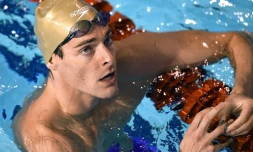 Camille Lacourt à l'issue de sa série du 100 m dos aux Championnats de France de natation à Montpellier, le 2 avril 2016