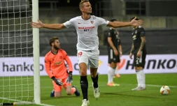Luuk De Jong marque le but de la qualification du Séville FC aux dépens de Manchester United pour la finale de la Ligue Europa, le 16 août 2020 à Cologne