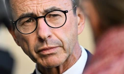 Après l'annonce par le gouvernement d'une nouvelle loi immigration en 2025, le ministre de l'Intérieur Bruno Retailleau assure ne pas vouloir "aller au-delà de ce qui a été voté" en 2023 et censuré par le Conseil constitutionnel