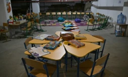 Une salle de classe installée dans un abri souterrain avant la rentrée scolaire, le 29 août 2022 à Kiev, en Ukraine