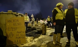 Des "gilets jaunes" rassemblés près du Mans, le 11 décembre 2018