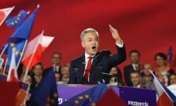 Le premier homme politique polonais ouvertement homosexuel, Robert Biedron, lors du  lancement le 3 février 2019 de son parti de centre-gauche "Printemps"