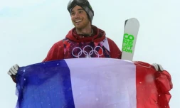 Kevin Rolland, aprÚs sa médaille de Bronze en ski half-pipe aux JO de Sotchi (Russie), le 18 février 2014