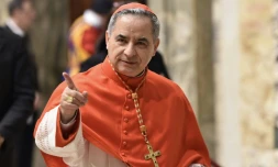 Le cardinal italien Giovanni Angelo Becciu le 28 juin 2018 Ă la basilique Saint-Pierre au Vatican