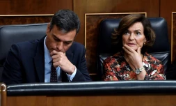 Le chef du gouvernement espagnol sortant Pedro Sanchez (G) et la vice-présidente Carmen Calvo lors d'une séance pléniÚre au Parlement, à Madrid le 11 septembre 2019
