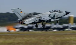 Un avion allemand ECR Tornado décolle pendant l'exercice Air Defender 2023 à l'aéroport militaire de Jagel, dans le nord de l'Allemagne, le 9 juin 2023
