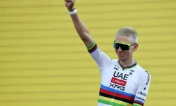 Le Slovène Tadej Pogacar, quadruple vainqueur du Tour de France, lors de la présentation des coureurs, le 2 juillet 2026 à Barcelone