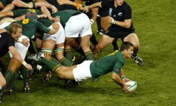 Le demi de mêlée sud-africain Joost van der Westhuizen lors du quart de finale du Mondial 2003 face à la Nouvelle-Zélande, le 8 novembre 2003 à Melbourne