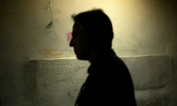 Le secrétaire d'Etat américain Antony Blinken dans les sous-sol d'une école de Iaguidné, dans le nord de l'Ukraine, surnommés les "caves de la mort" aprÚs l'occupation russe