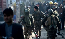 Des soldats afghans dans les rues de Jalalabad en Afghanistan, le 13 janvier 2016