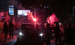 Manifestation anti-guerre sur une autoroute à Tel-Aviv, le 13 janvier 2024