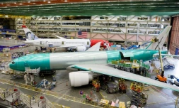 Un Boeing 777 en cours d'assemblage à l'usine d'Everett (nord-ouest), le 26 juin 2024