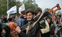 Des combattants talibans se rassemblent pour célébrer le retrait américain d'Afghanistan, à Kaboul le 31 août 2021