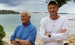 Cliché non daté du légendaire plongeur italien Enzo Maiorca (à gauche), en compagnie d'Umberto Pelizzari