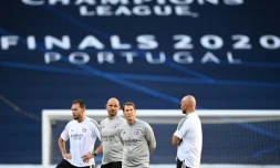 L'entraßneur de Lyon, Rudi Garcia (2e d), au stade Jose Alvalade de Lisbonne, à la veille du quart de finale de la Ligue des champions face à Manchester City, le 14 août 2020