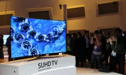 Un nouveau téléviseur à haute définition de Samsung, exposé lors du salon CES à Las Vegas, le 4 janvier 2016