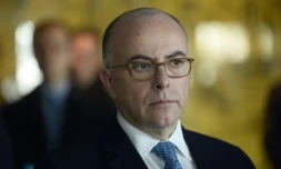 Le ministre de l'Intérieur Bernard Cazeneuve à l'aéroport de Toulouse-Blagnac, le 22 décembre 2015.