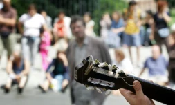 la Fête de la musique dimanche se veut "corona-compatible" avec des artistes allant à la rencontre du public plutôt que l'inverse