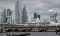 Des es tours de bureaux dans le quartier de la City Ă Londres, le 13 mai 2020