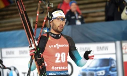 Le biathlète français Martin Fourcade après sa victoire au 20 km individuel d'Östersund, le 4 décembre 2019
