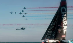 Le voilier "Charal" du Français Jérémie Beyou au large des Sables-d'Olonne, le 8 novembre 2020