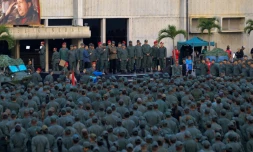 Le président vénézuelien Nicolas Maduro prononce un discours devant des soldats rassemblés au camp militaire de Fuerte Tiuna, à Caracas, le 2 mai 2019. Photo publiée par le service de presse de la présidence