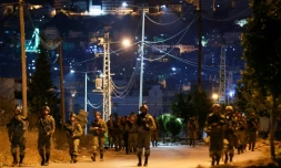 Des soldats israéliens pendant une opération "anti-terroriste" dans le camp de réfugiés de Balata, le 22 mai 2023 à Naplouse, en Cisjordanie occupée