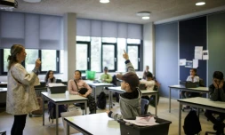 Une salle de classe réorganisée pour prévenir la propagation du coronavirus à Copenhague le 29 avril 2020