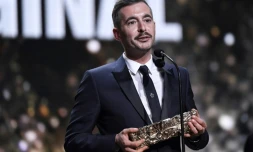 Le réalisateur Xavier Legrand reçoit le César du meilleur scénario original pour son film "Jusqu'à la garde", le 22 février 2019 à Paris