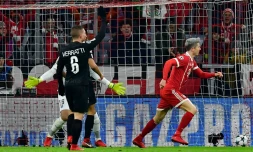 L'attaquant Robert Lewandowski a lancé le Bayern Munich vers un succès facile contre le PSG à l'Allianz Arena, le 5 décembre 2017