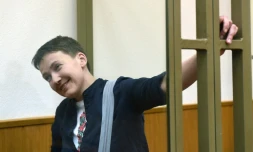 La pilote ukrainienne Nadia Savtchenko lors de son procès dans la ville russe de Donetsk, le 21 mars 2016