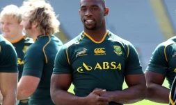 Le 3e ligne de l'Afrique du Sud Siya Kolisi lors de "La Journée du Capitaine" à l'Eden Park d'Auckland, le 7 septembre 2013