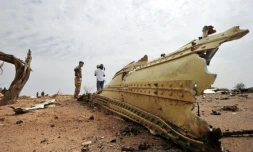 Des débris du vol Air Algérie AH5017, à Gossi au Mali, le 26 juillet 2014